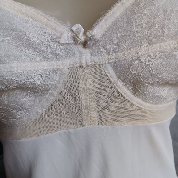 Vintage 34B Slip Dress White Lace Trim Sheer Bodice Mesh Web Warners 1960's Glam - Picture 7 of 10